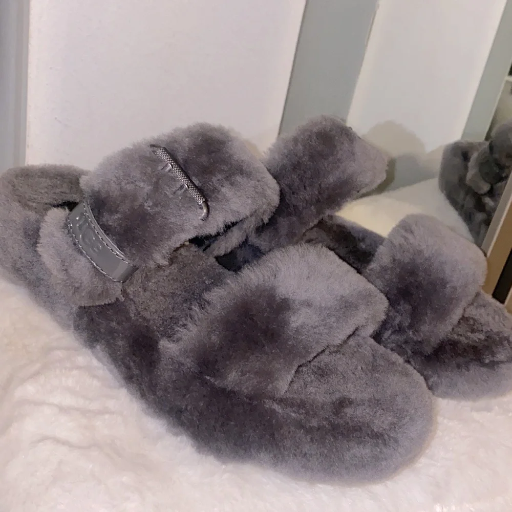 UGG Fuzz Yeah Slides - Picture 4 of 8